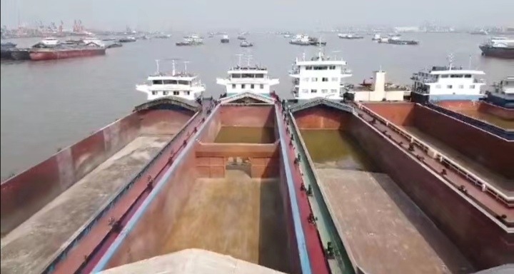  www.3k.ltd·船舶交易网货船·散货船 南通运维处找船,找货网,船舶寄售,船舶求购发布,开具船舶交易发票二手船舶信息2015年99.8米7016吨川江货船货船·散货船找船,找货网,船舶寄售,船舶求购发布,开具船舶交易发票 