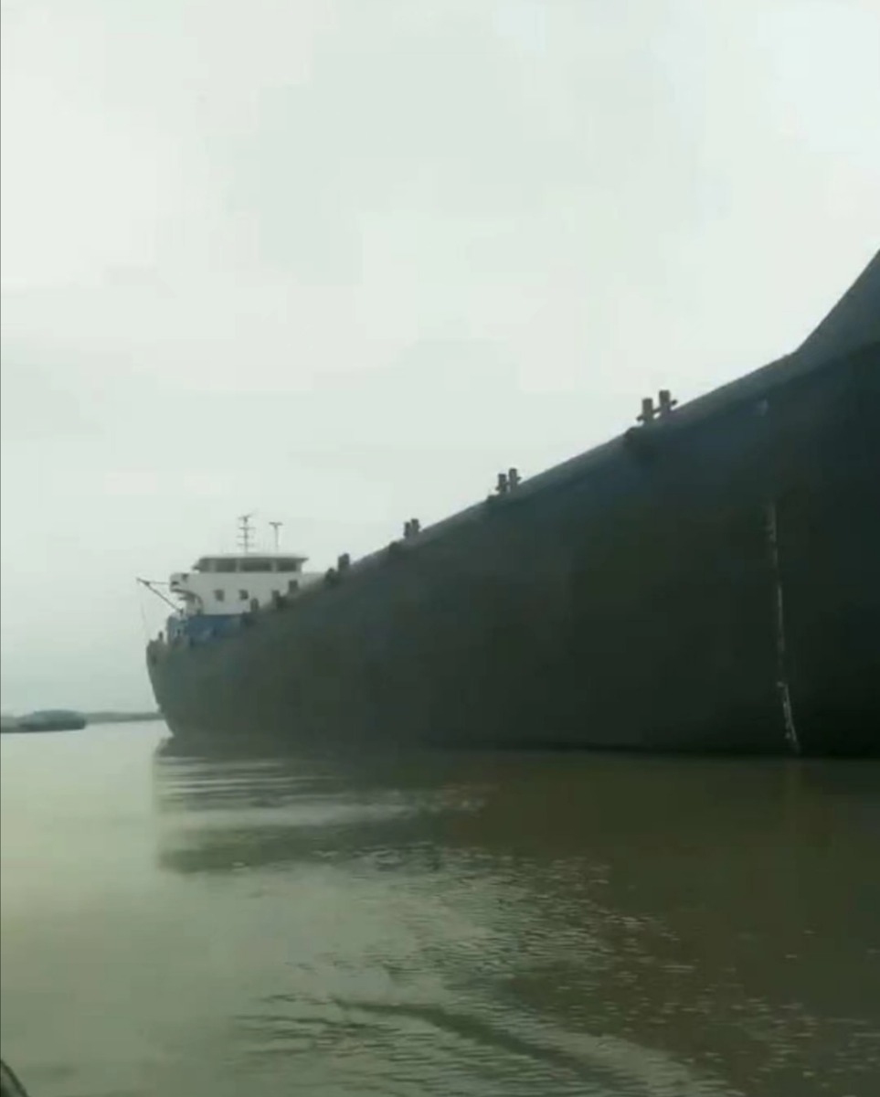  www.3k.ltd·船舶交易网货船·散货船 南通运维处找船,找货网,船舶寄售,船舶求购发布,开具船舶交易发票二手船舶信息2009年107.3米9974吨货船货船·散货船找船,找货网,船舶寄售,船舶求购发布,开具船舶交易发票 